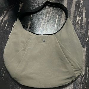 LULULEMON PLEATED SHOULDER BAG